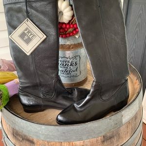 Frye black leather boots size 8m